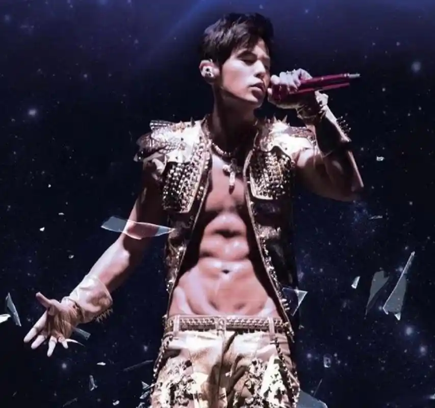 还是很怀念,八块腹肌周杰伦[三哈]