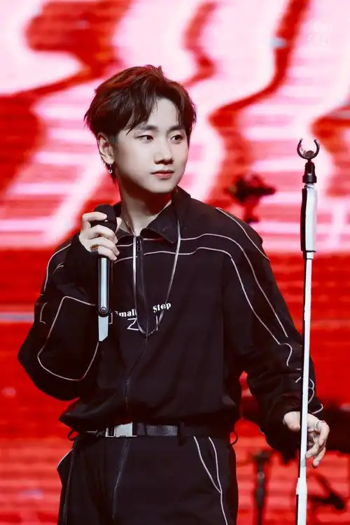 汪苏泷实体专辑21世纪罗曼史