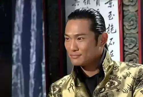 2009年6月,杜德伟为了拍摄一部纪念偶像迈克尔·杰克逊的纪录片,经