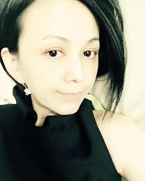 雪姨王琳唯美自拍清纯如少女 网友:像何炅