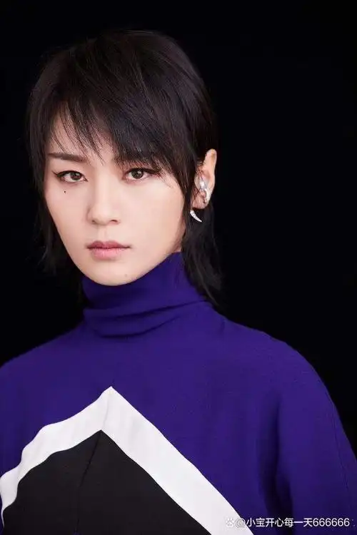 起周笔畅,应该是非常优秀的女歌手了,2005年获得超级女声全国亚军出道