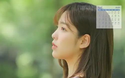 2021年4月白皙阳光美少女户外小清新写真日历,月历壁纸-回车桌面