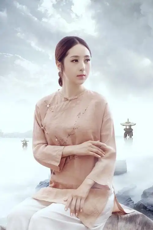 郭津彤最新单曲《梅花泪》再现古典之美