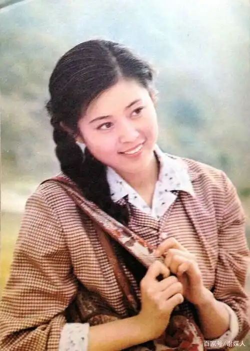 倪萍年轻时有多美?堪称那个时代无人可比的美人!