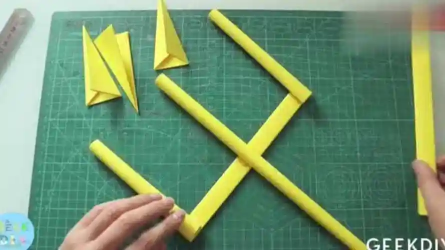 帅气的简易海神三叉戟折纸做法简单易学手工折纸视频大全