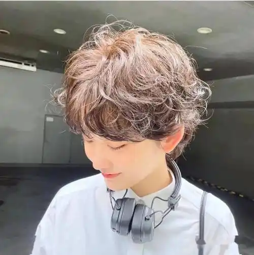 超短烫做个飒又迷人小混蛋