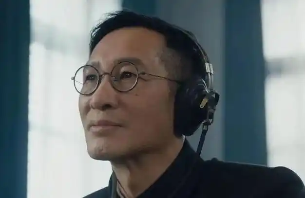 他们认为只要有王劲松老师参演的电视剧,那这部电视剧的演技肯定过关.