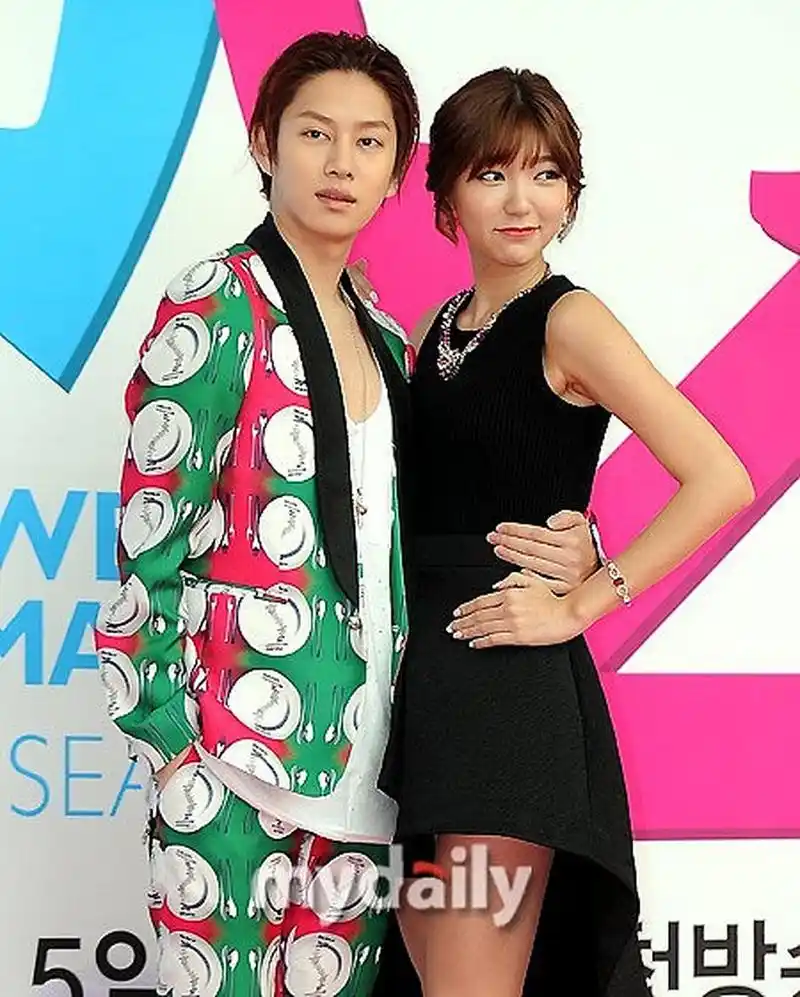 看过希澈和雪芙的假想夫妻综艺《我们结婚了》世界版吗?