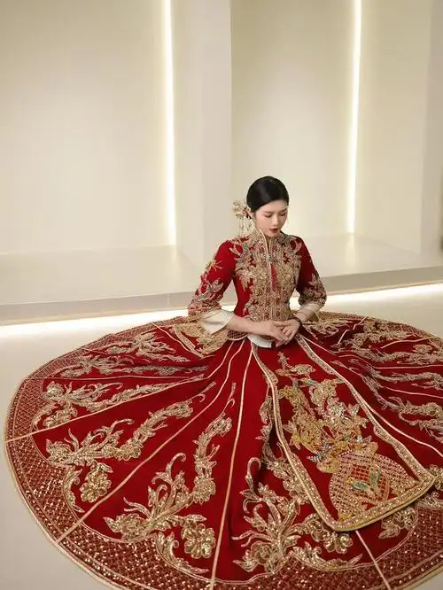 中式婚礼礼服叫什么名字,中式婚礼礼服有哪些款式 五款礼服图片欣赏