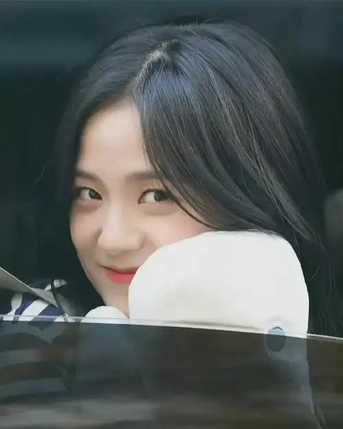 jisoo,图五好可爱!_高清图集_新浪网