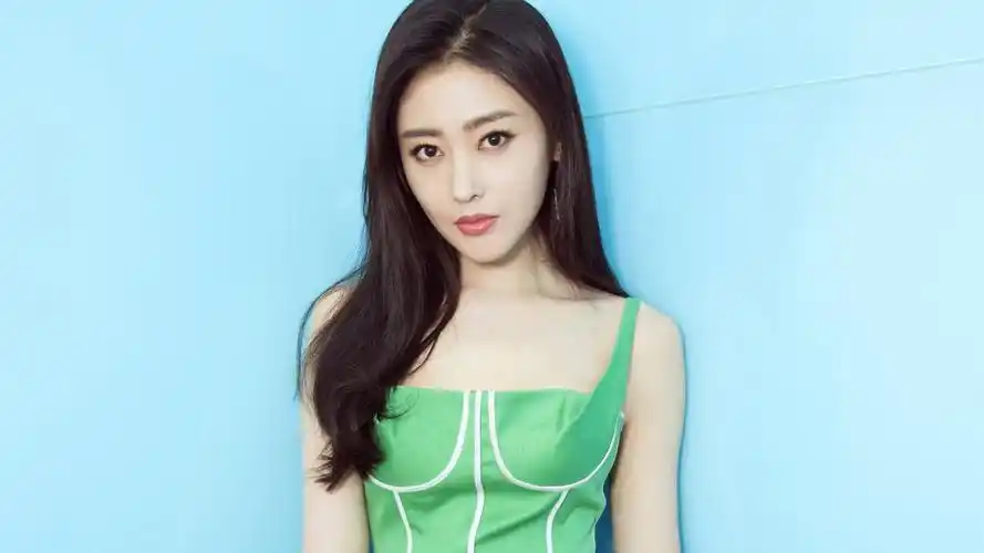 张天爱女明星相片-美女壁纸-高清美女图片-娟娟壁纸