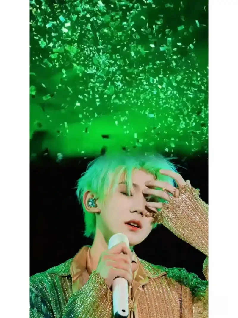 王源演唱会,不会化妆的宝贝快来 12年专业化妆团队,绝对高质量包照片