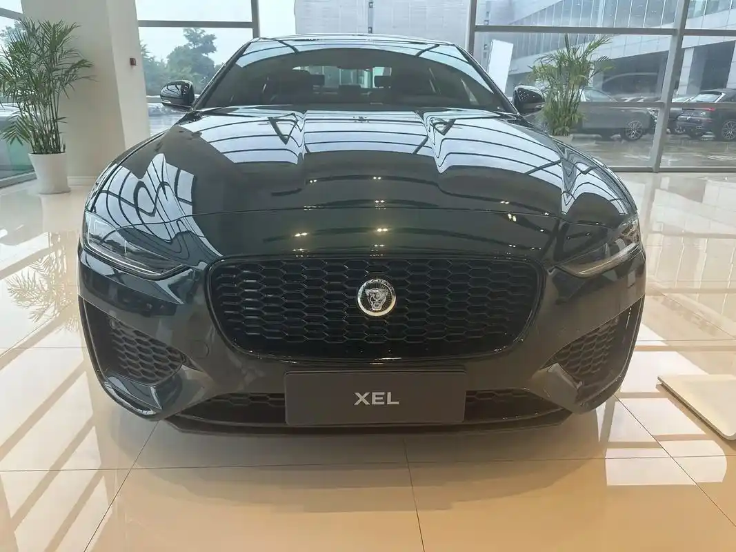 捷豹xel耀黑运动版