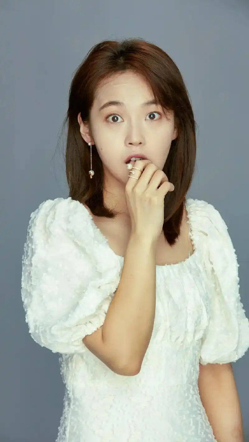 明星生图 张佳宁棚拍生图#神仙颜值 #壁纸 #张佳宁 - 抖音