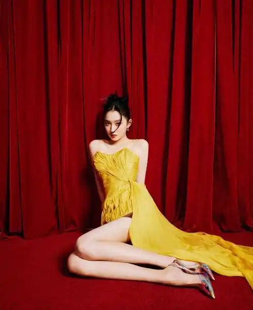 关晓彤25岁生日写真照,网友纷纷表示太美了_时尚_未来_姐姐