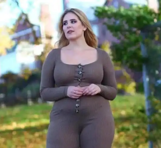 女人瘦未必好看,胖也未必丑,180斤照样赛西施