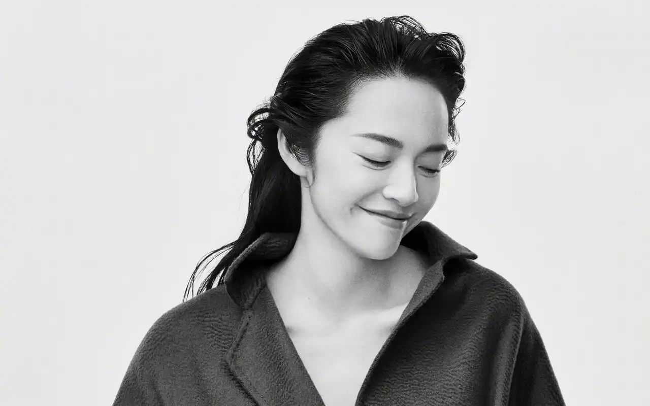 姚晨杂志写真高清桌面壁纸