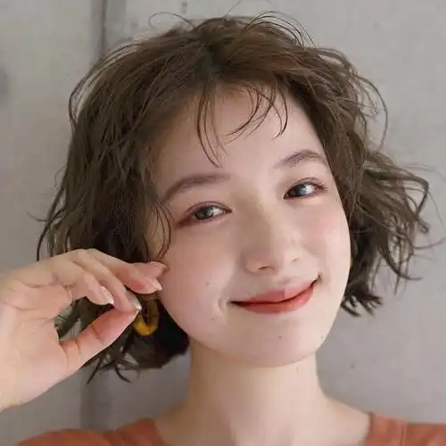 超赞的逆龄感短发不挑脸型让你从容驾驭