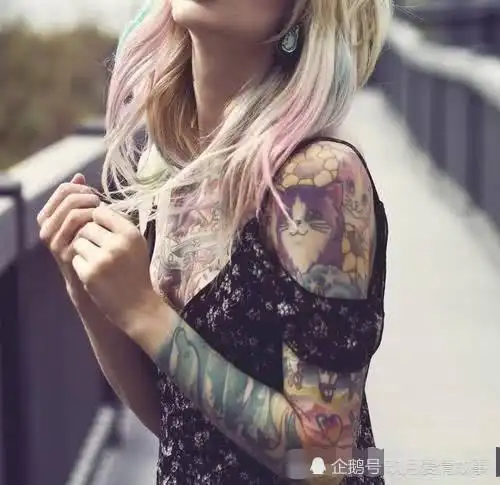 女明星的花臂纹身谭维维榜上有名只有她凭借花臂大火