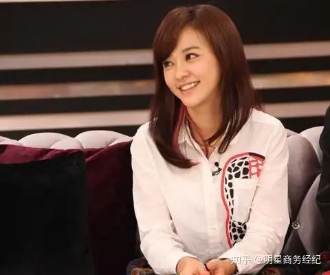 2009年2月陈意涵担任偶像剧《痞子英雄》的女主角陈琳.