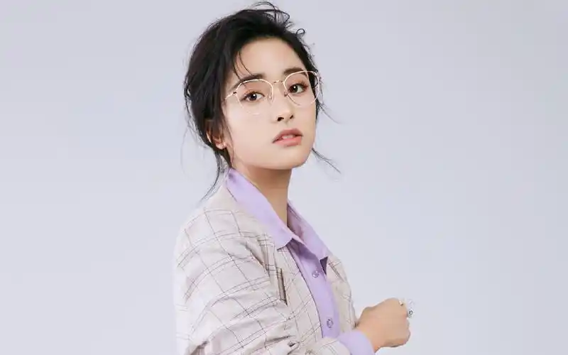 沈月甜美可爱写真图片桌面壁纸