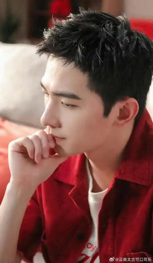 小羊毛们,如果用一张杨洋的照片做壁纸,你最想用哪张照片  快来评论