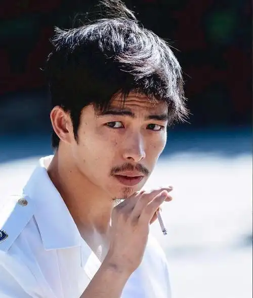 内娱四大工地风男演员五官长得没多帅但有股让人上头的劲