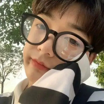 苏格| 这么可爱当然是男孩子啦～_男生头像_我要个性网