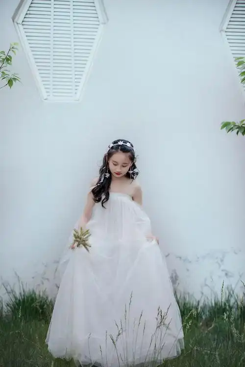 rg53wu9kc的儿童摄影作品《婚纱》