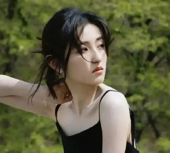 王俊凯与张子枫:电影番位争议背后的思考