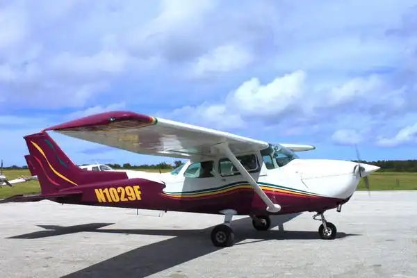 往返天宁和塞班的小飞机