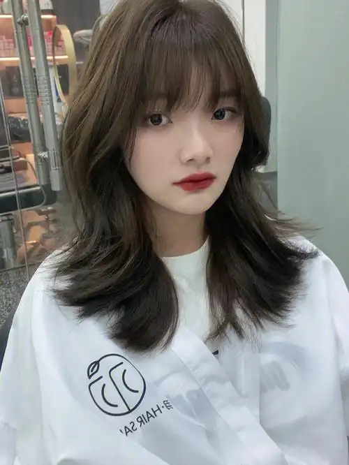 锁骨发77气垫烫