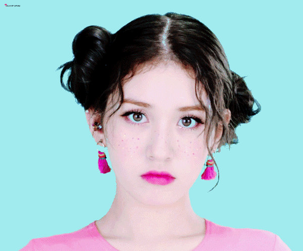 美女gif卷发gif好可爱gif歪头gif