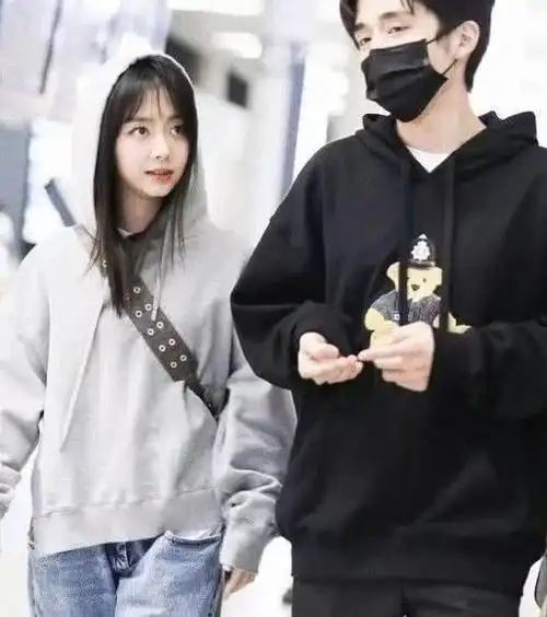 谭松韵张新成同框很养眼身高相差18cm腿还能一样长