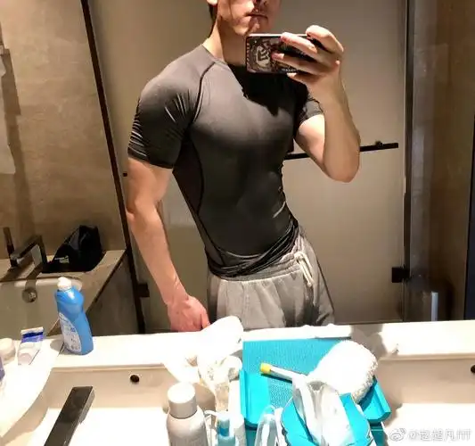 赵超凡小哥哥会成为第二季身材最好的人吗?