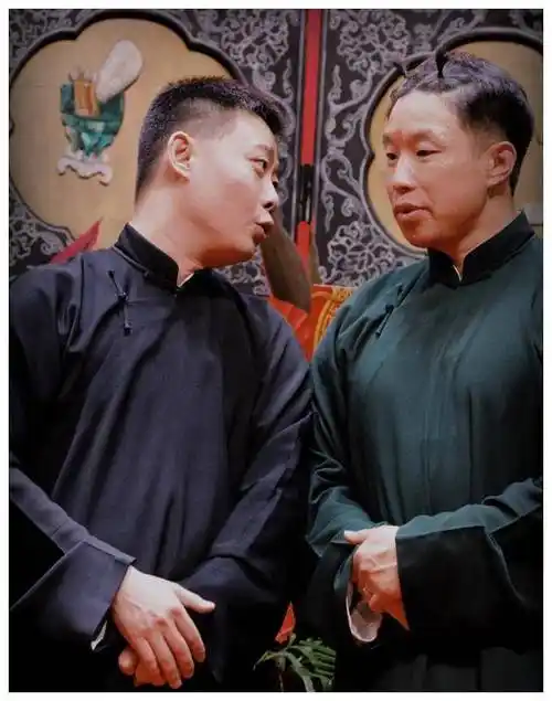 德云社栾云平40岁生日儿时照片曝光副总依旧本色引发热议