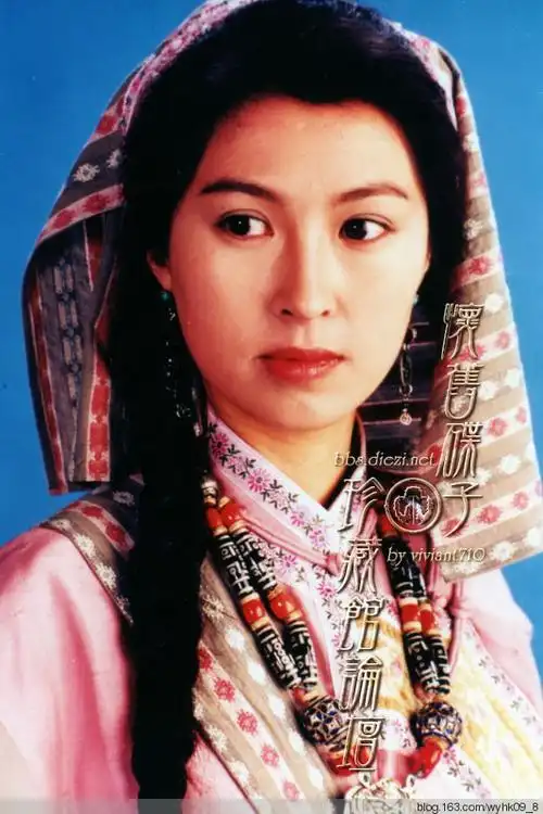 阿雪(郭蔼明饰演)