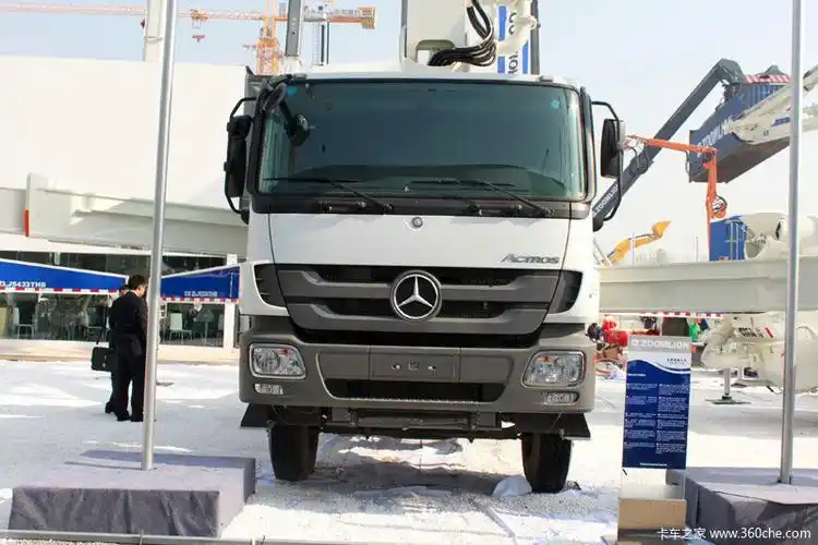 奔驰actros混凝土泵车