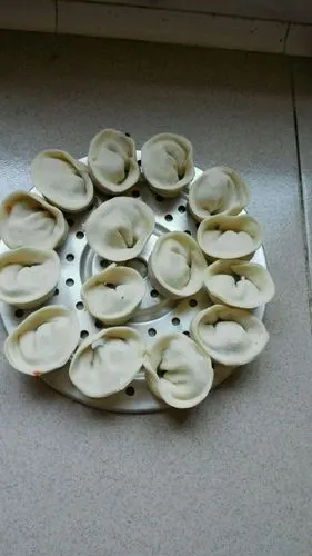 包好的水饺象元宝吗