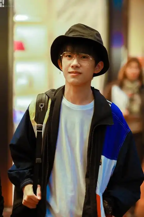 quemono1128 易烊千玺 yyqx 1128 四字弟弟