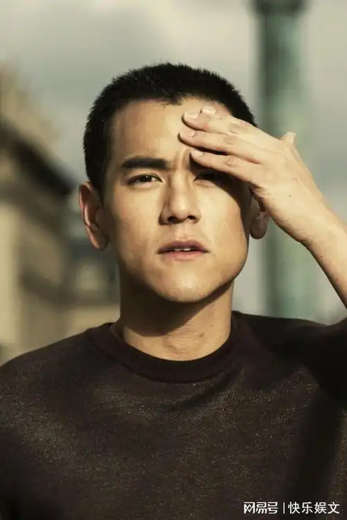 42岁彭于晏疑定居日本驾车出行引关注副驾驶上的女子靓丽动人