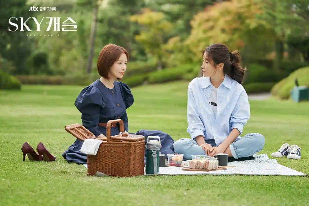 创造jtbc 收视纪录的韩剧《天空之城》,为什么那么火?