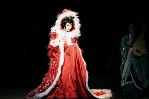 李玉刚《昭君出塞》,华服新貌,用心衬托传奇人物王昭君__凤凰网