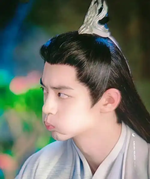 是和肖战学的吧#哈哈哈哈嘟嘟嘴 1,萌化了仙气飘飘时影也有可爱一面