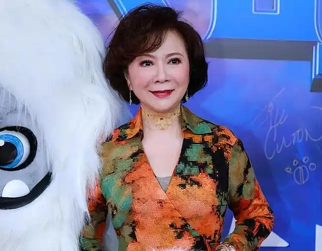 回顾著名演员蔡明从国民笑星到争议不断如今她怎样了