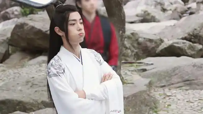 白衣羡羡要永远无忧无虑啊@x玖少年团肖战daytoy#肖战