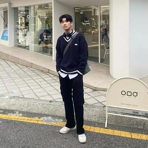 170cm男生秋季怎么穿?试试这四套帅气搭配,简约干净又温暖_腾讯新闻