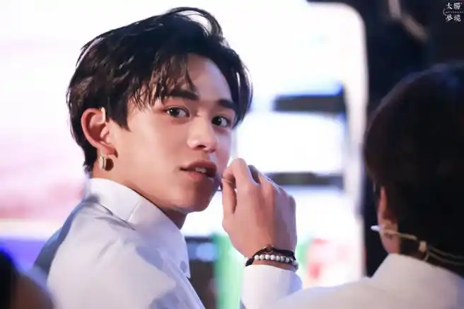 黄旭熙##黄旭熙舞台王者