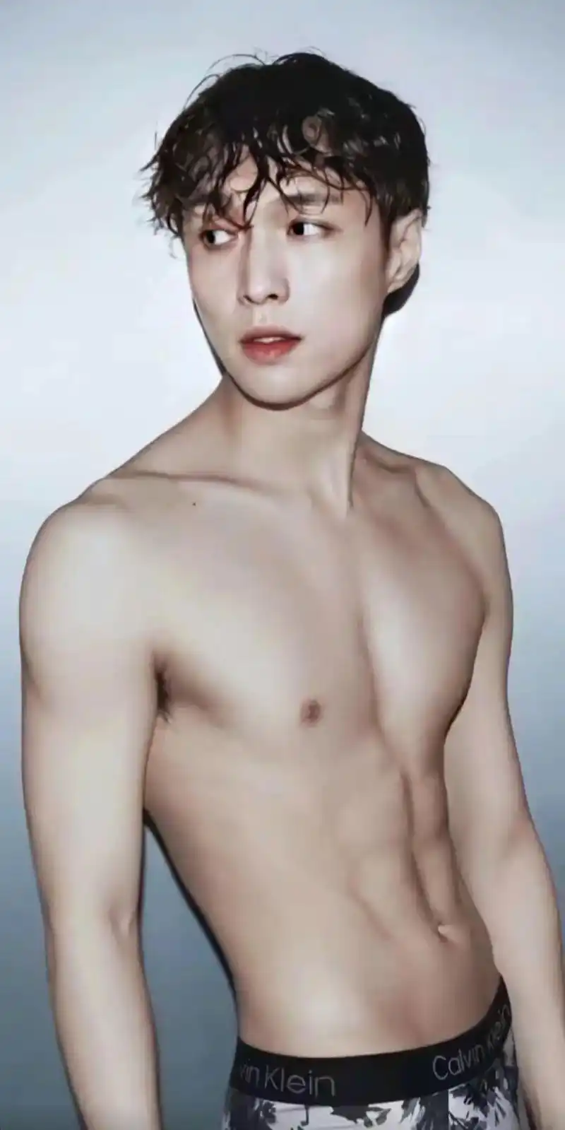 你一天一口一个 亲爱的对方 #张艺兴 #腹肌 #性感男人 # - 抖音