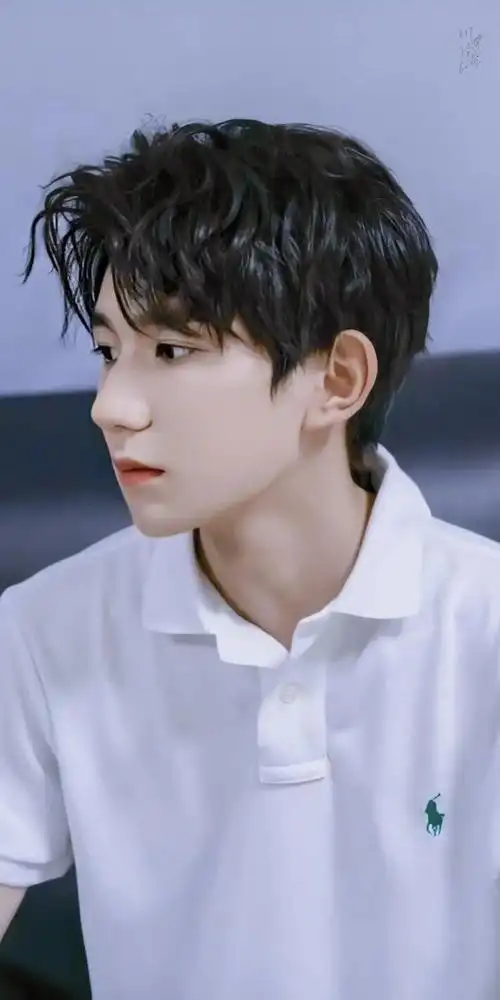 王源壁纸高清怼脸系列:又是吹爆源哥颜值的一天